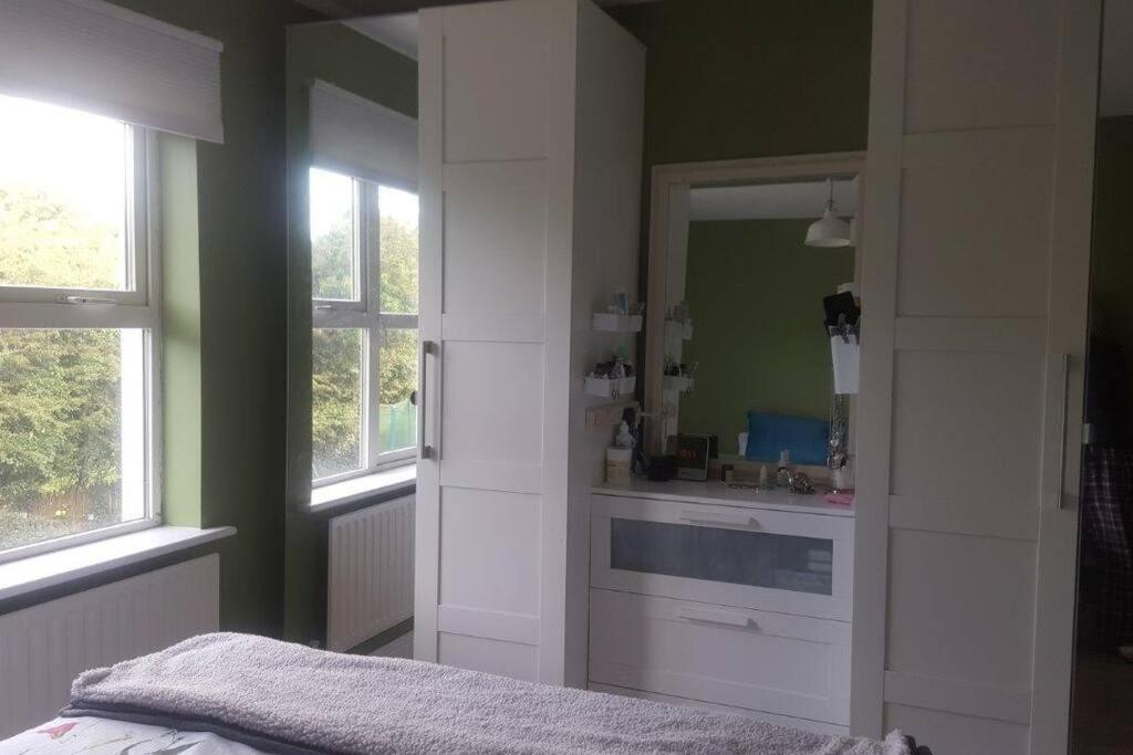 Galway City Lovely 2 Bed Apartment Екстериор снимка